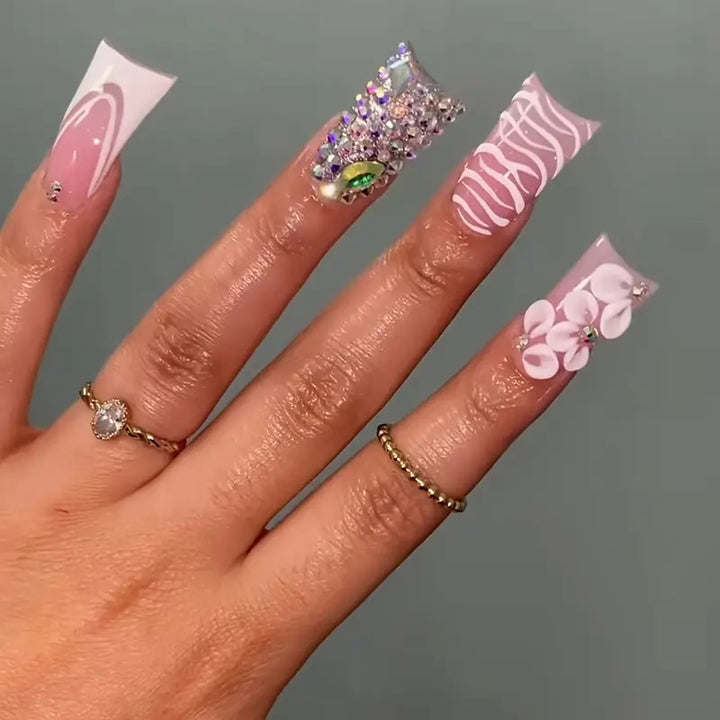 Glamorous 3D Floral Press-On Nail Art Bowlift