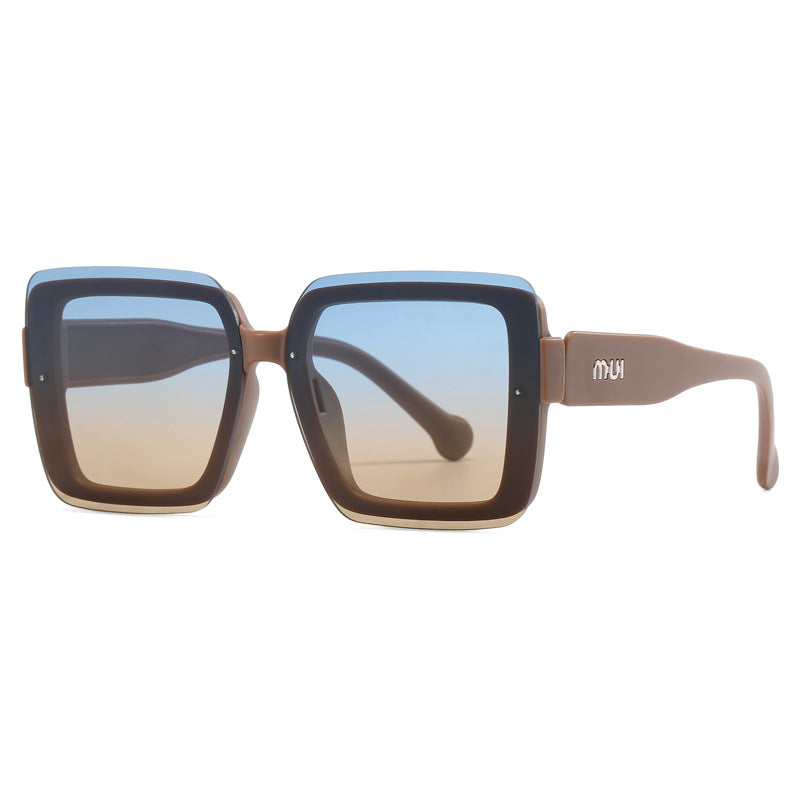 Women's oversized sunglasses in urban design Bowlift