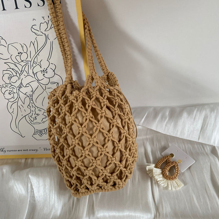 Hand-knotted tote bag with unusual mesh design Bowlift