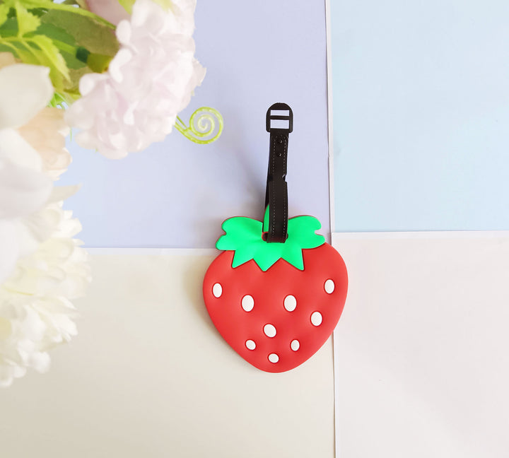Unisex Luggage Tag in Creative Strawberry Design Bowlift
