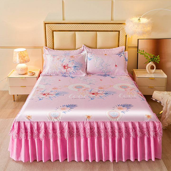 Ladies daybed cover with playful bear motif Bowlift