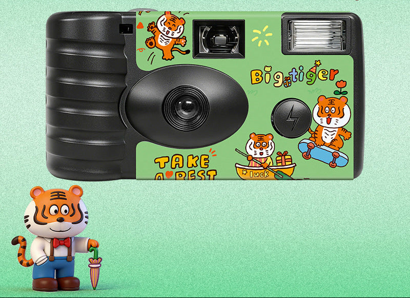Cartoon-Themed Instant Film Camera Bowlift