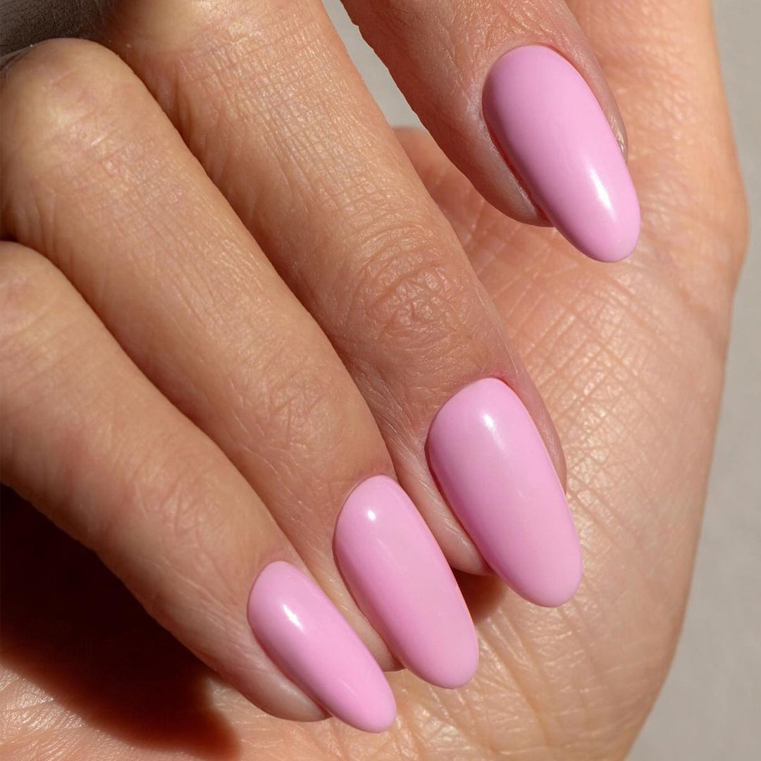 Elegant artificial nails with glossy surface Bowlift