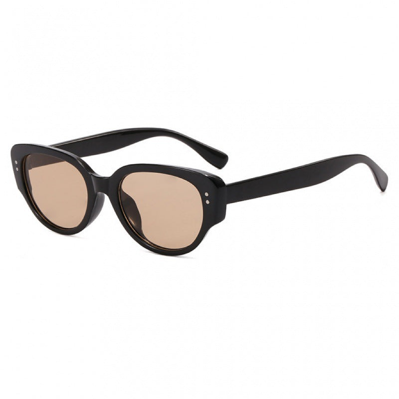 Retro-Inspired Cat Eye Sunglasses Bowlift