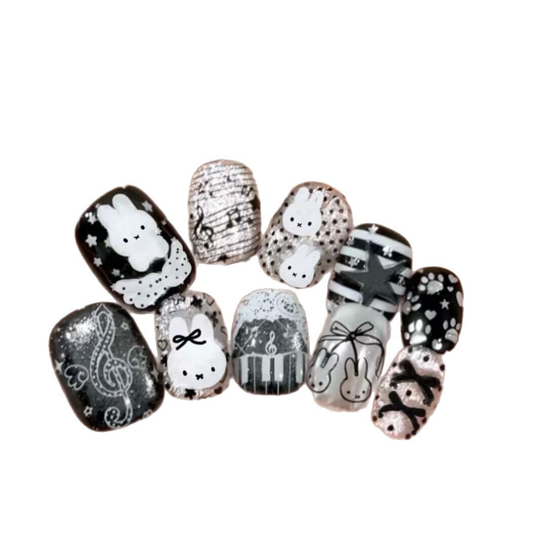 Playful Rabbit-Themed Press-On Nail Art Set Bowlift