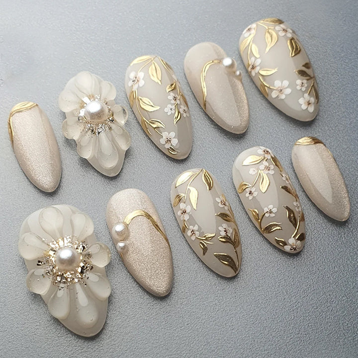 Artificial nail set with elegant flower and pearl decorations Bowlift