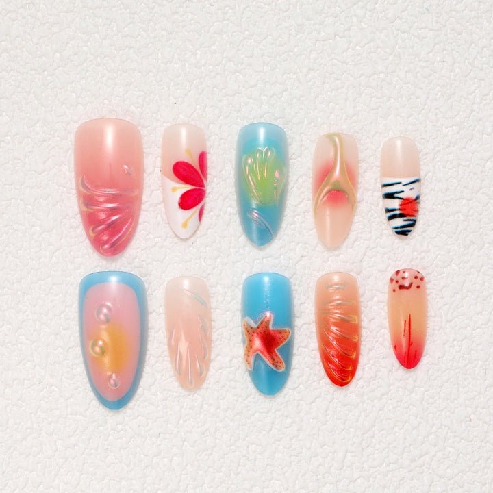 Artistic nail tips with maritime motifs Bowlift