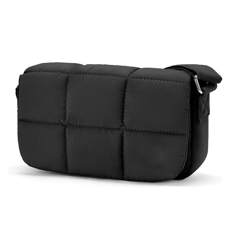 Fashionable Crossbody Bag with Quilted Surface Bowlift