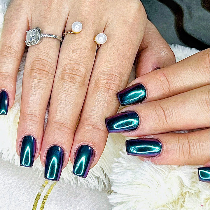 Stylish Art Nails Bowlift