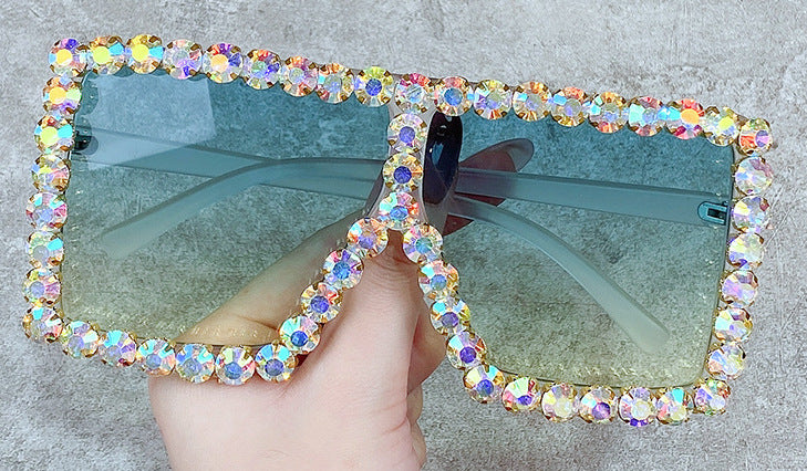Women's fashionable sunglasses with rhinestone embellishment Bowlift