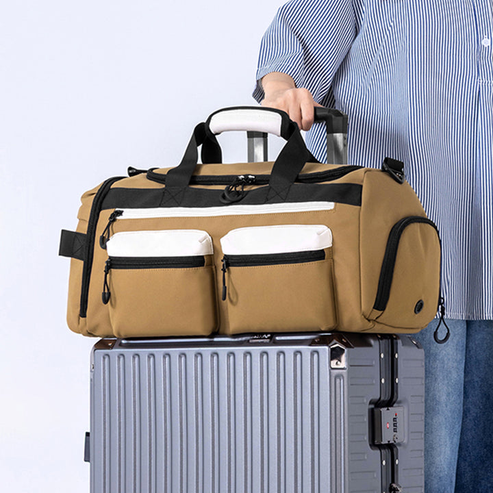 Versatile sports and travel bag with practical compartments Bowlift