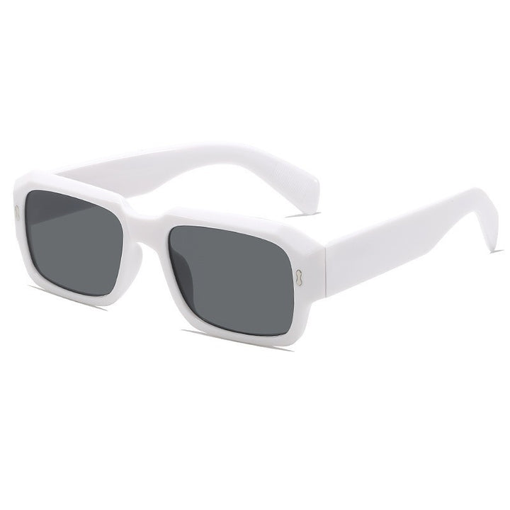 Contemporary Transparent Sunglasses Bowlift