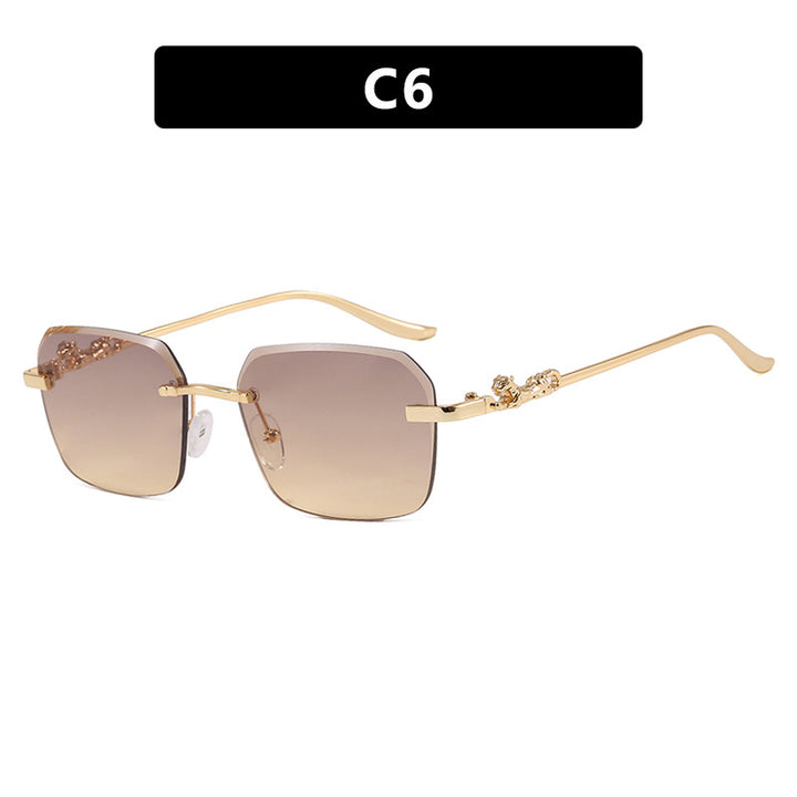 Women's fashionable square sunglasses with elegant gold frame and protective UV filter Bowlift