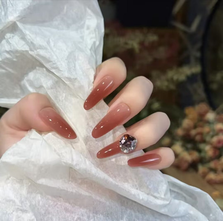 Elegant Press-On Nail Art Set Bowlift