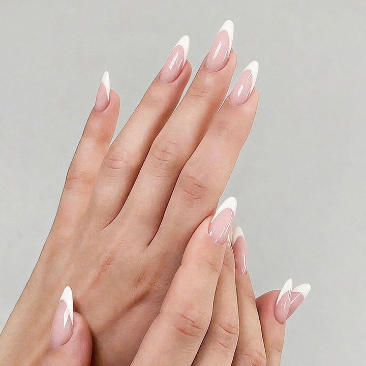 Shiny and creative nail art Bowlift