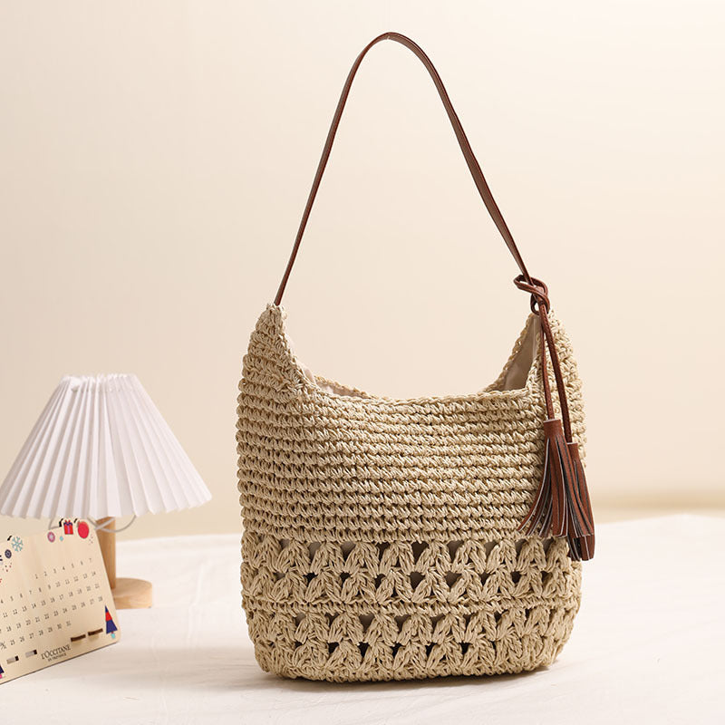 Handcrafted Shoulder Bag Made of Braided Natural Material Bowlift