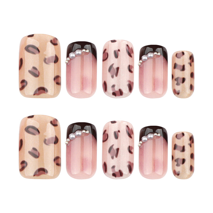 Artful Nail Art with Filigree Decorations Bowlift