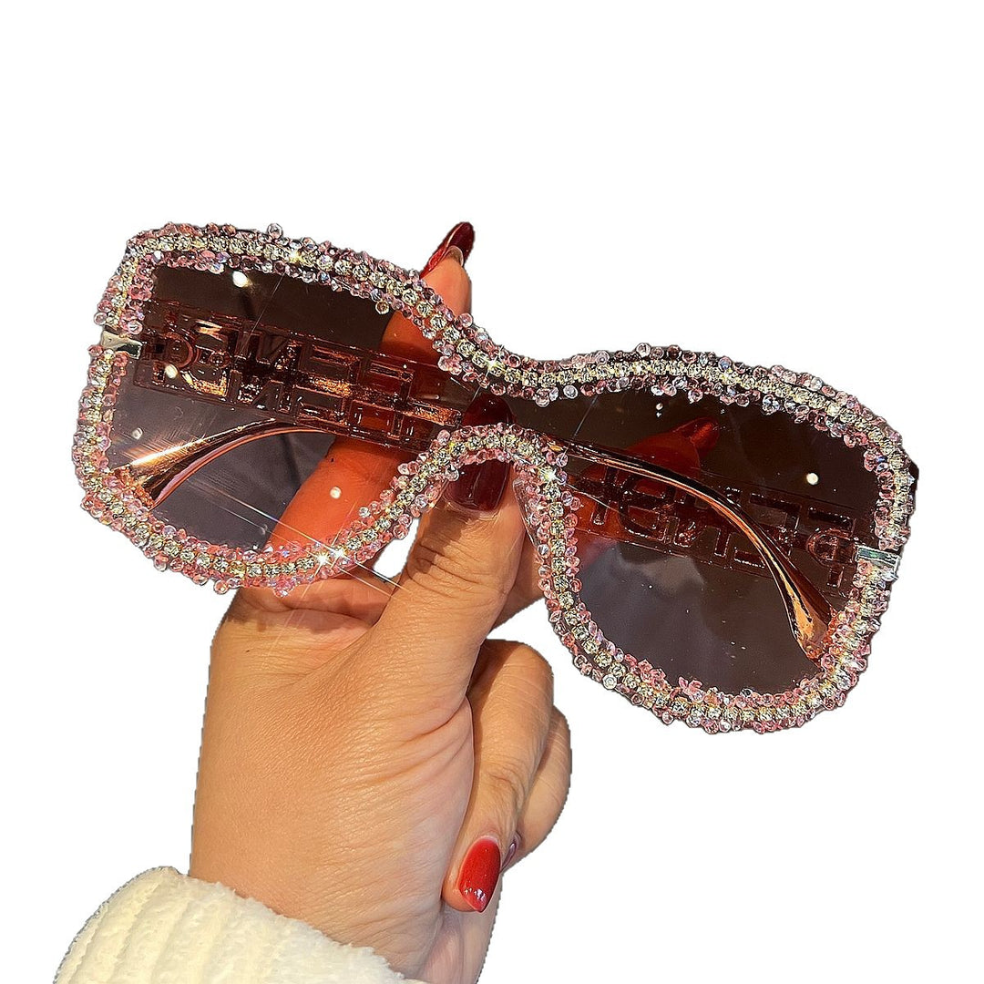 Women's Glamorous Sunglasses with Striking Crystal Frame Bowlift