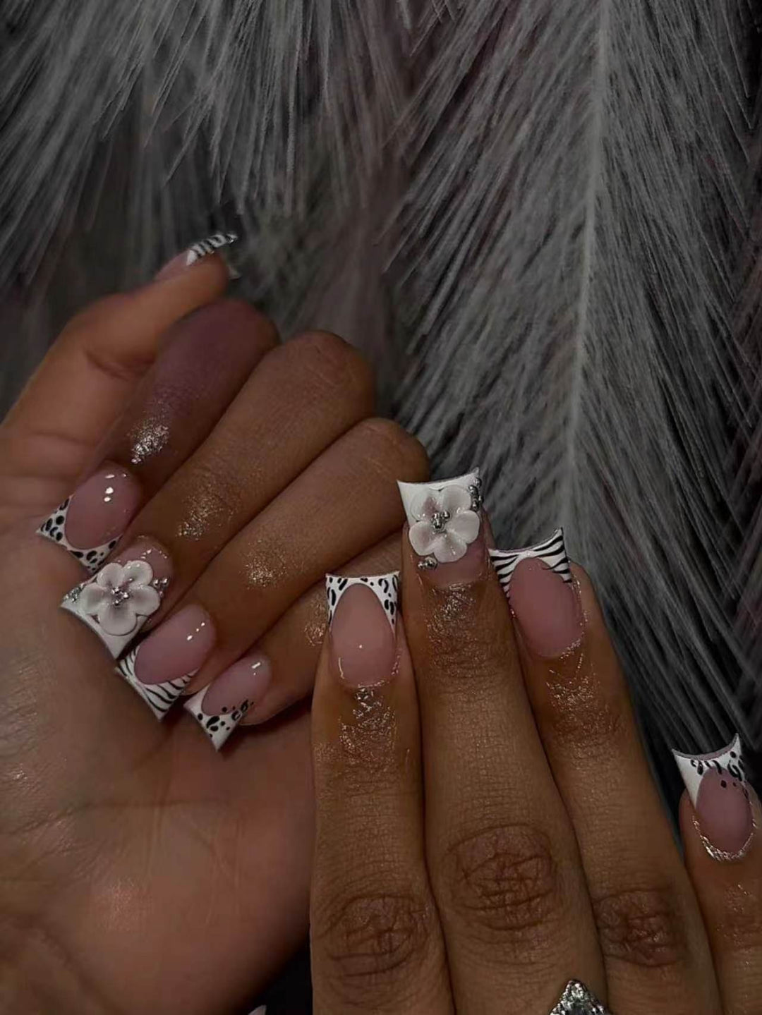 Luxury Floral French Tip Nail Extensions Bowlift
