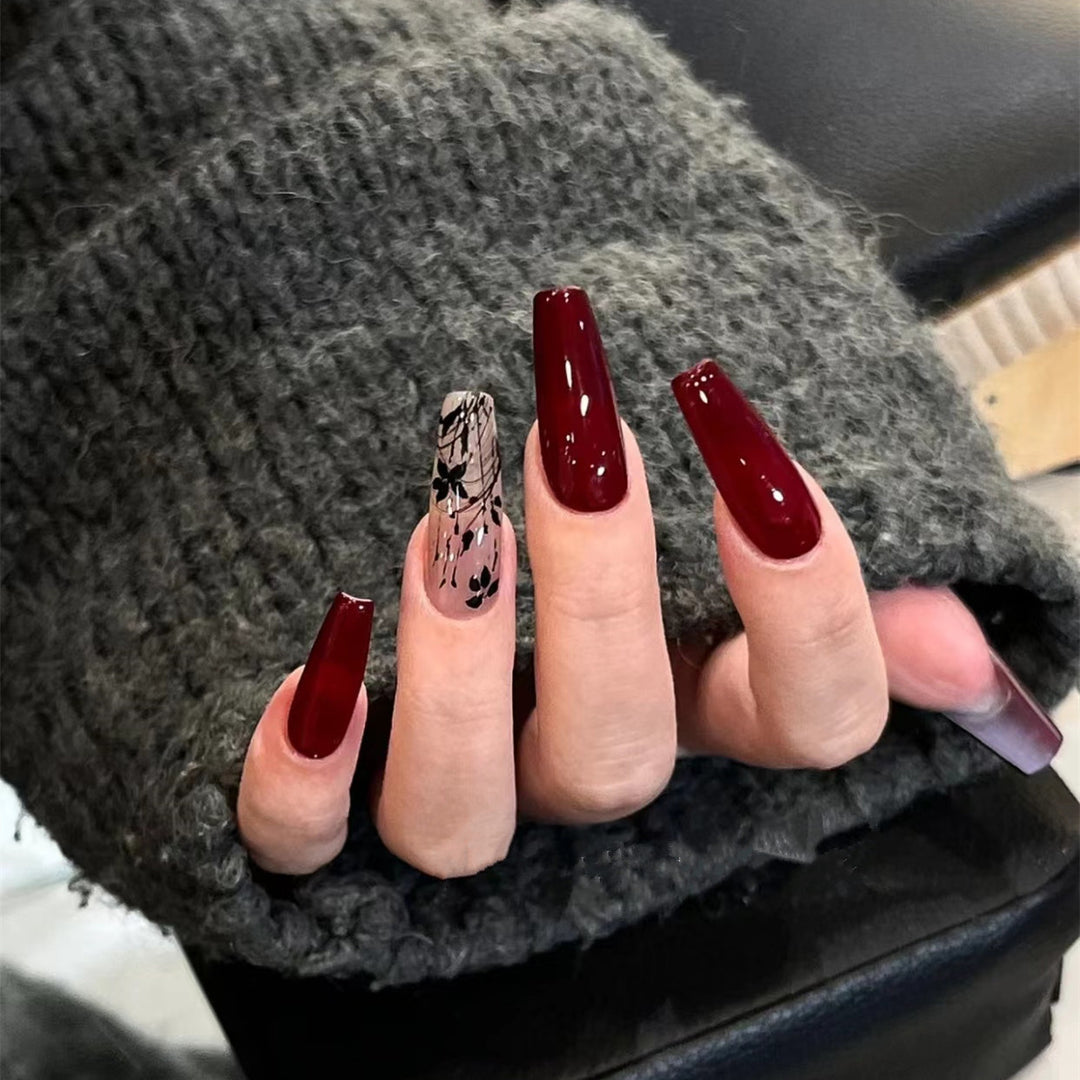 Artificial nails with elegant black and white patterns Bowlift