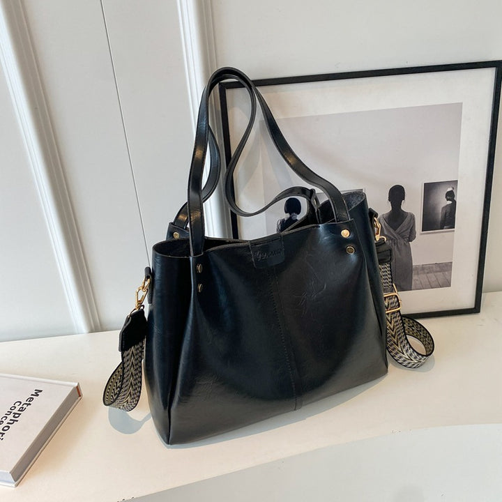 Versatile Multi-Functional Handbag Bowlift