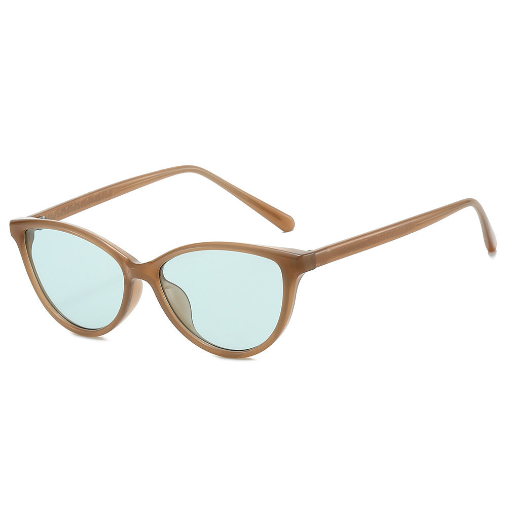 Women's Cat-Eye Sunglasses with Stylish Accents Bowlift