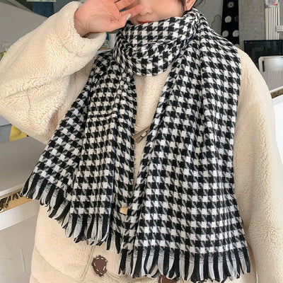 Women Checked Scarf made of Soft Material Bowlift