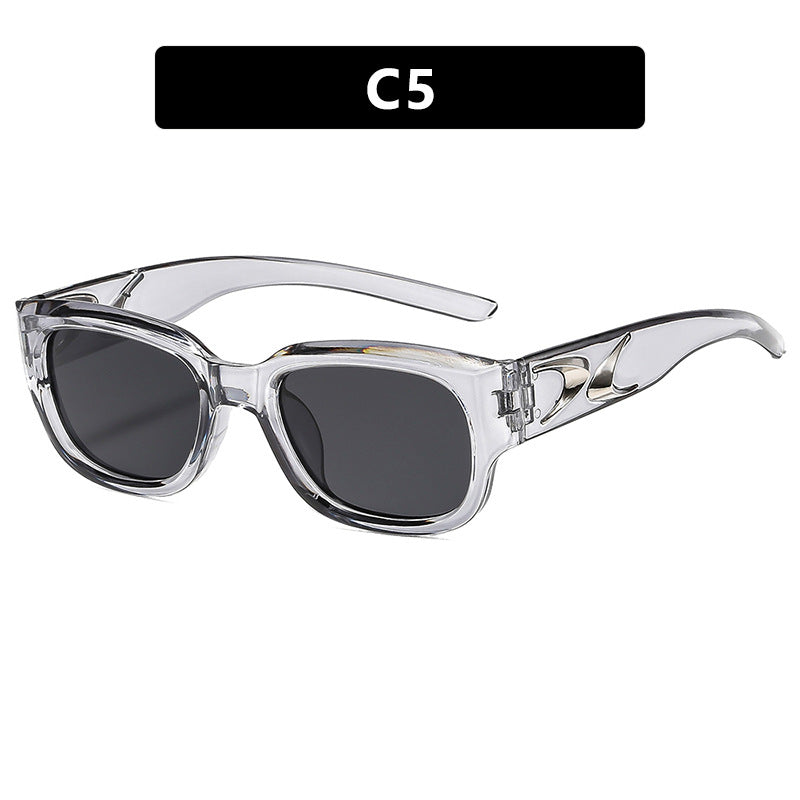 Women's sunglasses in fashionable retro design with stylish accents Bowlift