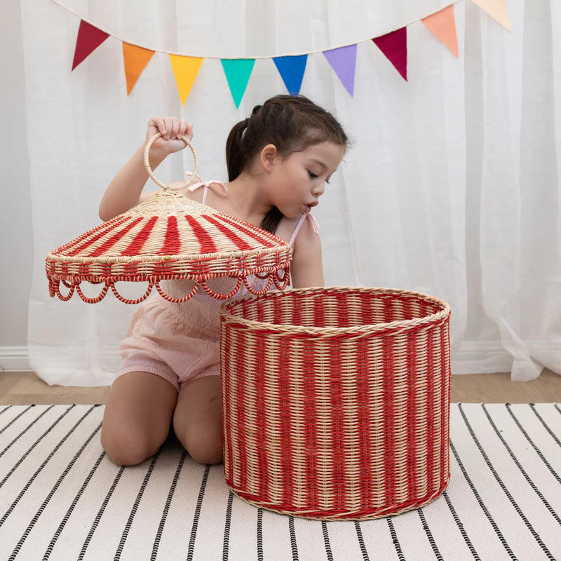 Playful cat basket in circus design Bowlift