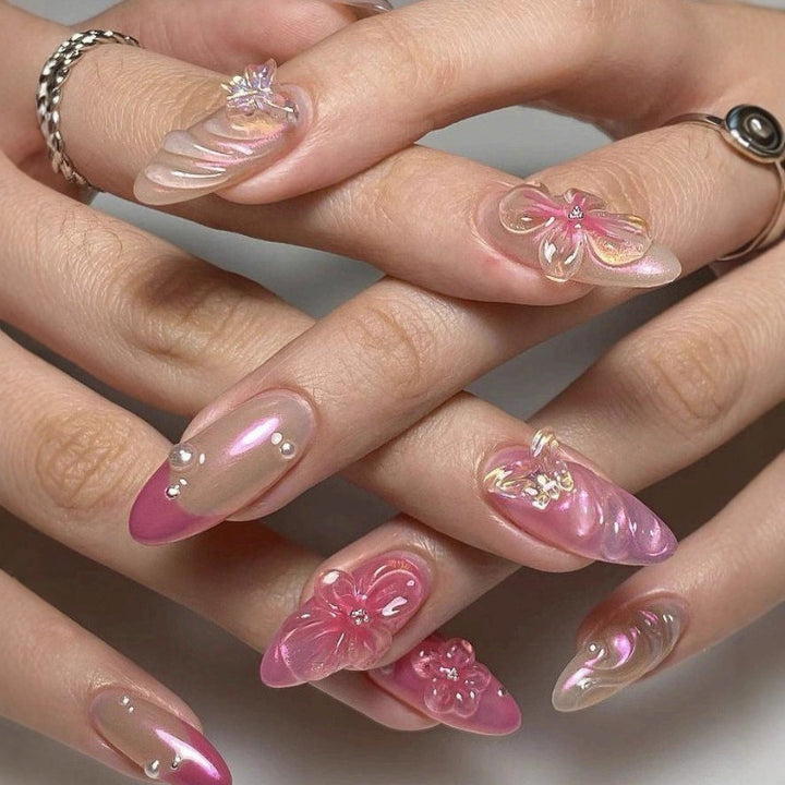 Artificial nails with floral accents Bowlift