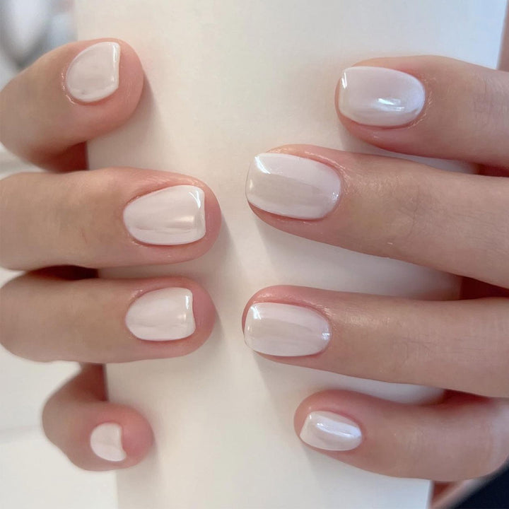 Artistic Nail Art with Glossy Finish Bowlift