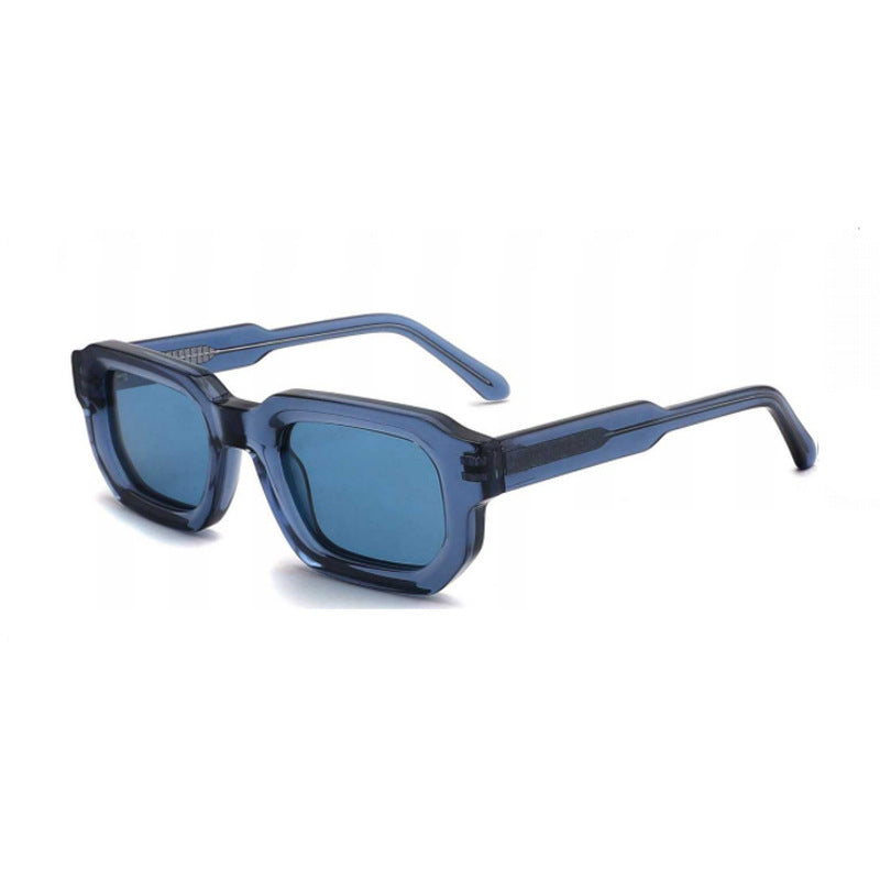Women's sunglasses in a modern, square design with polarized lenses Bowlift