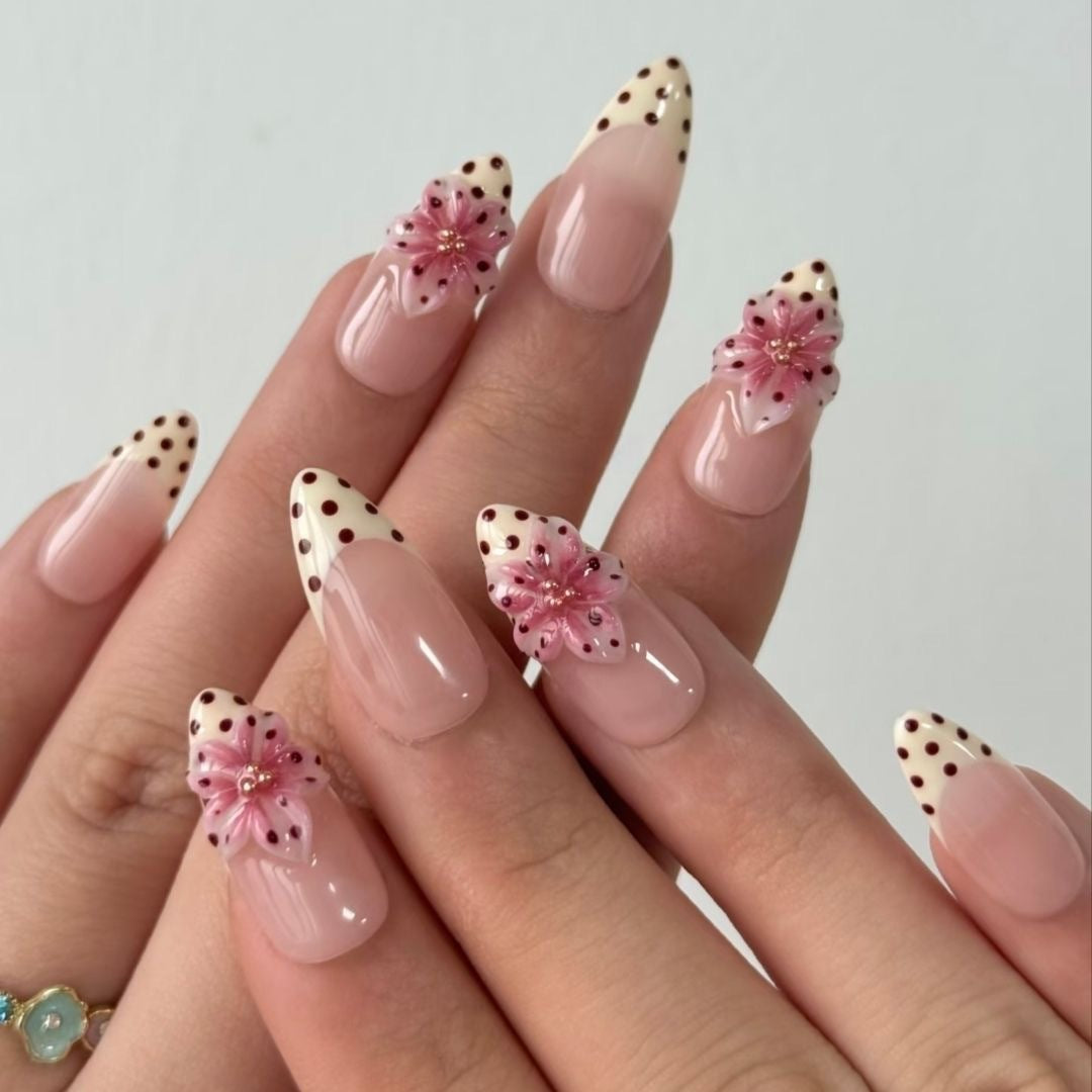 Artistic Floral Design Press-On Nails Set Bowlift