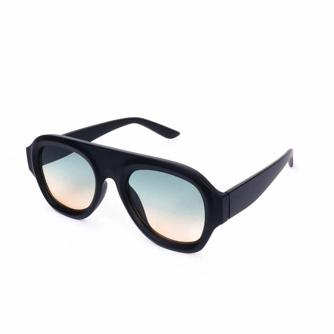 Women Designer Glasses in Retro Style Bowlift