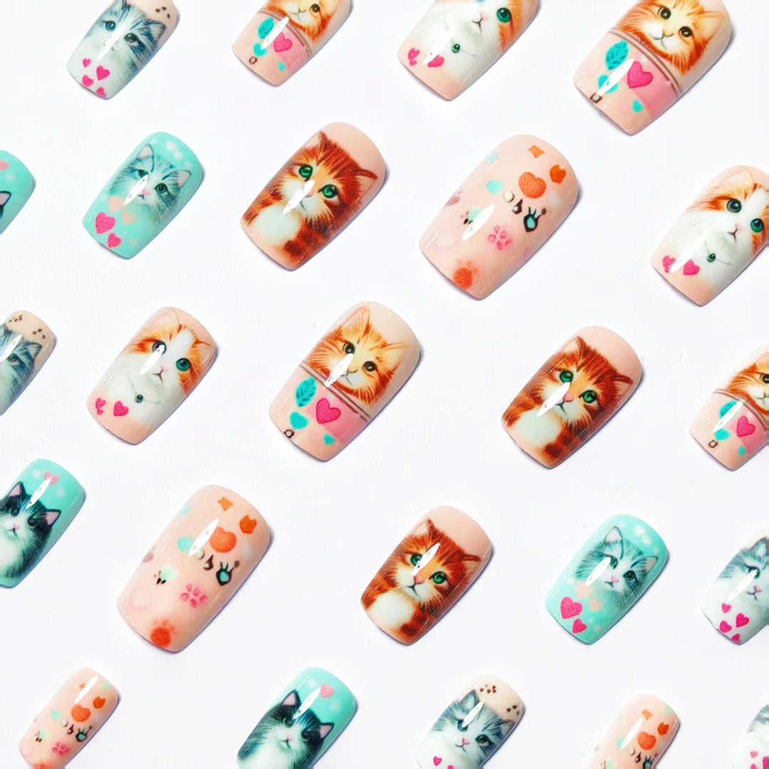 Stylish Cat Design Artificial Nails Bowlift