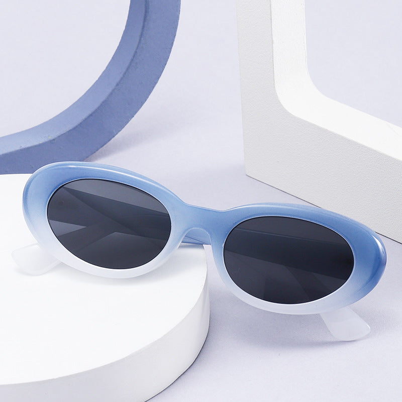 Ladies fashionable Cat-Eye glasses with trendy thick frame Bowlift