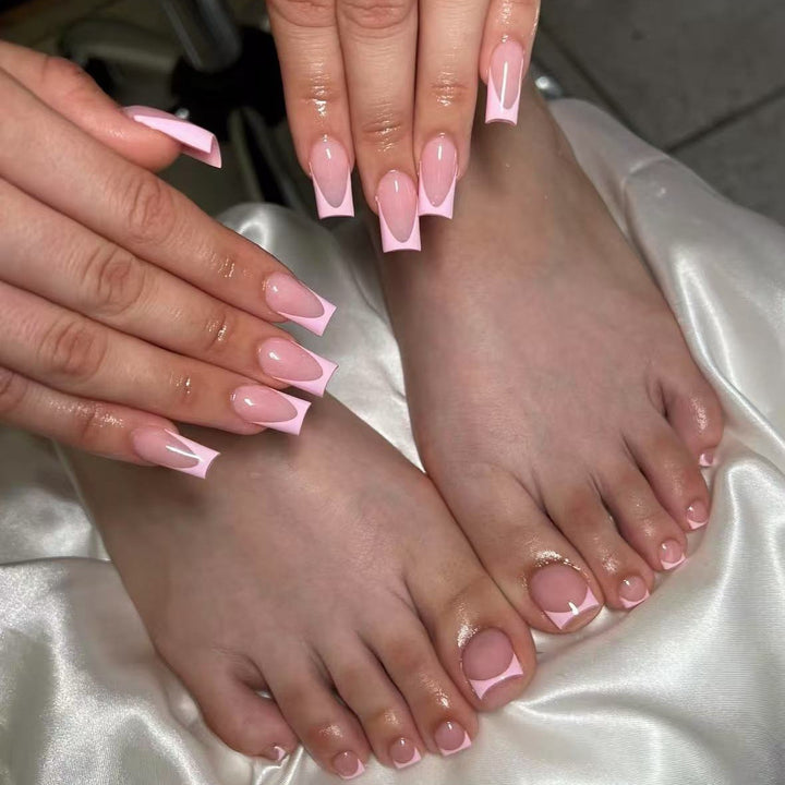 Acrylic Nail Set with Elegant French Design and Gloss Finish Bowlift