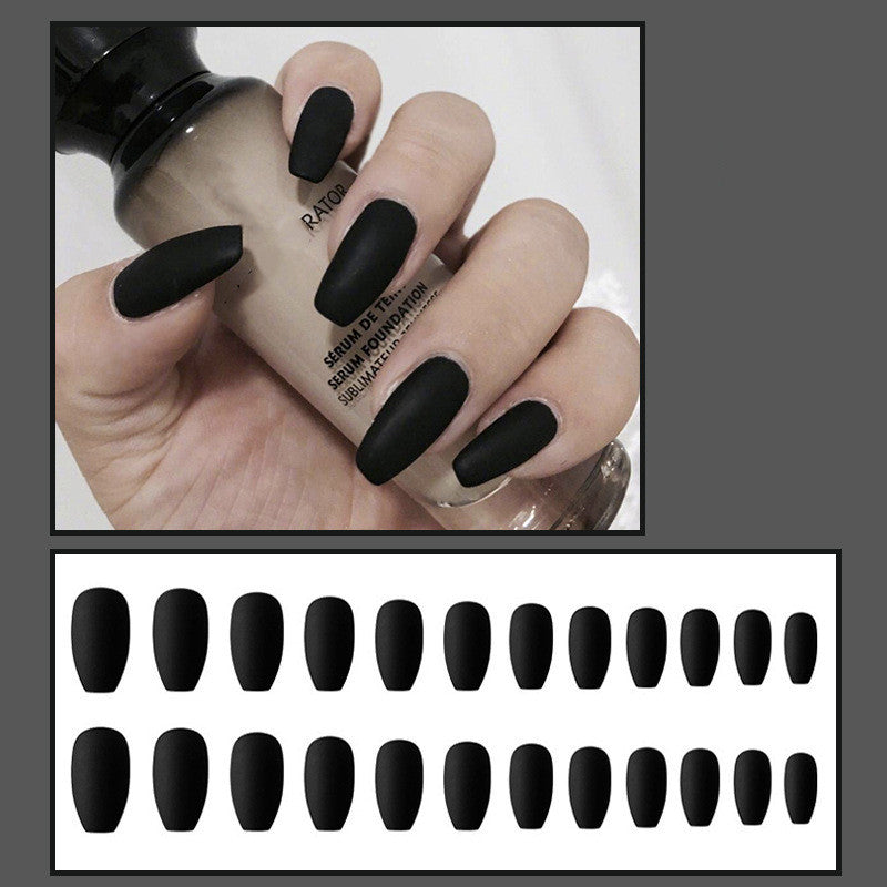 Frosted artificial nails in an elegant design Bowlift