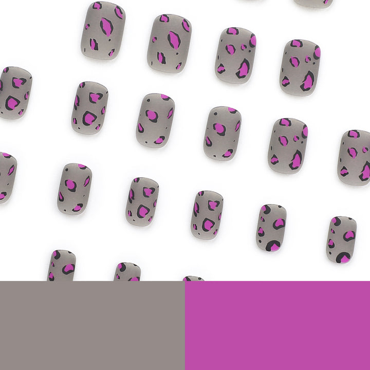 Artificial Nail Art with Leopard Pattern Bowlift