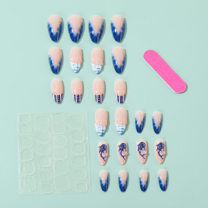 Creative art nails in maritime style Bowlift