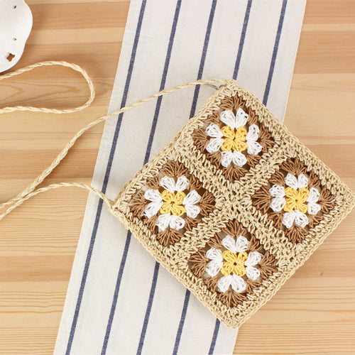 Hand-knotted shoulder bag in floral design Bowlift