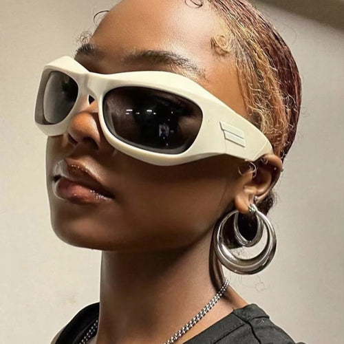 Women Retro Sunglasses in trendy Shield design Bowlift