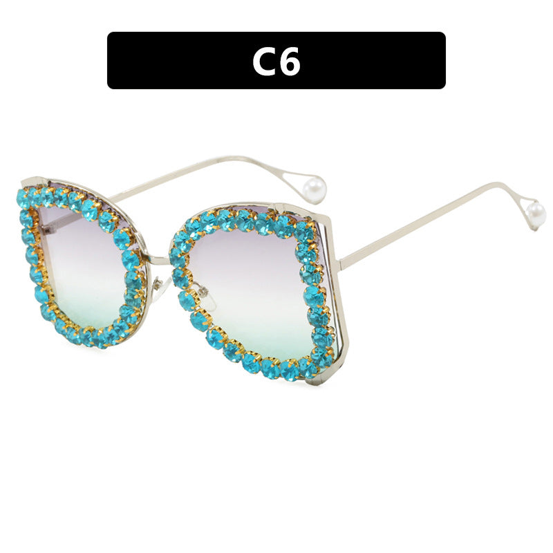 Women's extravagant cat-eye sunglasses with sparkling rhinestone frame Bowlift