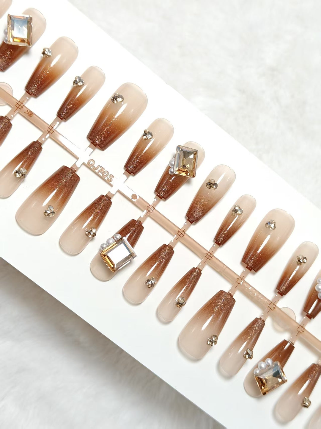 Glamorous Art Nails In The Elegant Ombre Design Bowlift