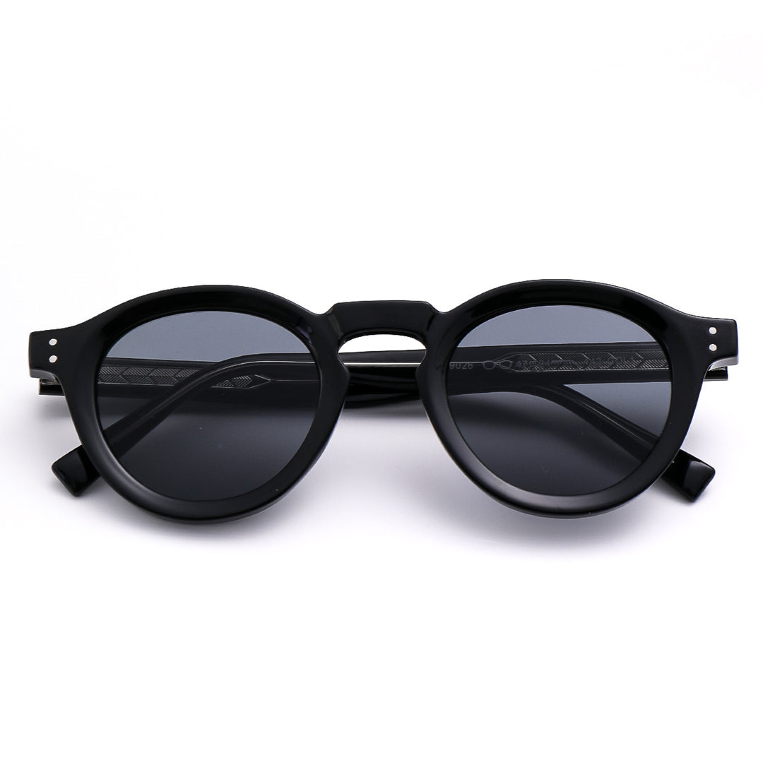 Ladies fashionable sunglasses in classic round style Bowlift