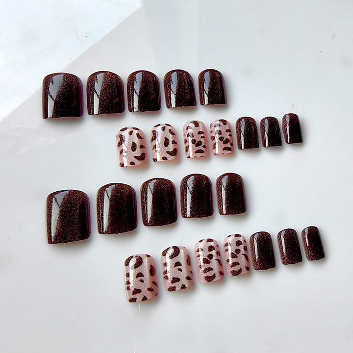 Artificial artificial nails with modern leopard design Bowlift