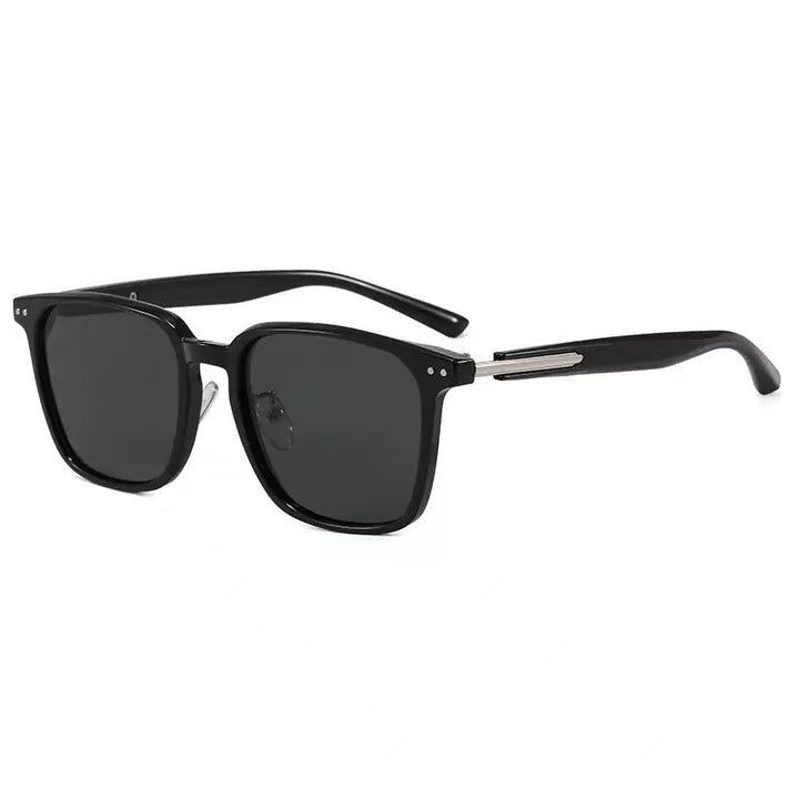 Women’s retro-inspired sunglasses in modern tortoiseshell pattern Bowlift