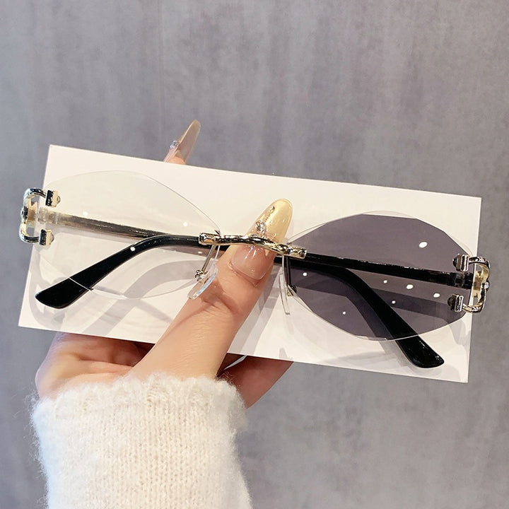 Women's futuristic sunglasses with striking hexagonal frame and high-quality glitter accents Bowlift
