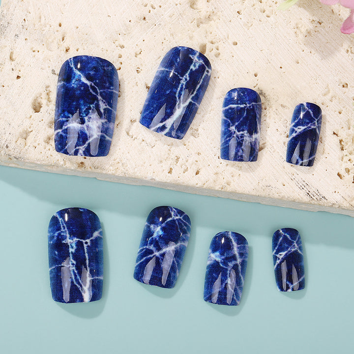 Artificial nails in elegant marble design Bowlift