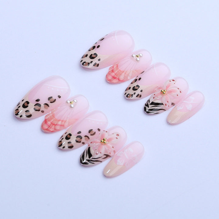 Artificial nail set with floral decorations and elegant patterns Bowlift